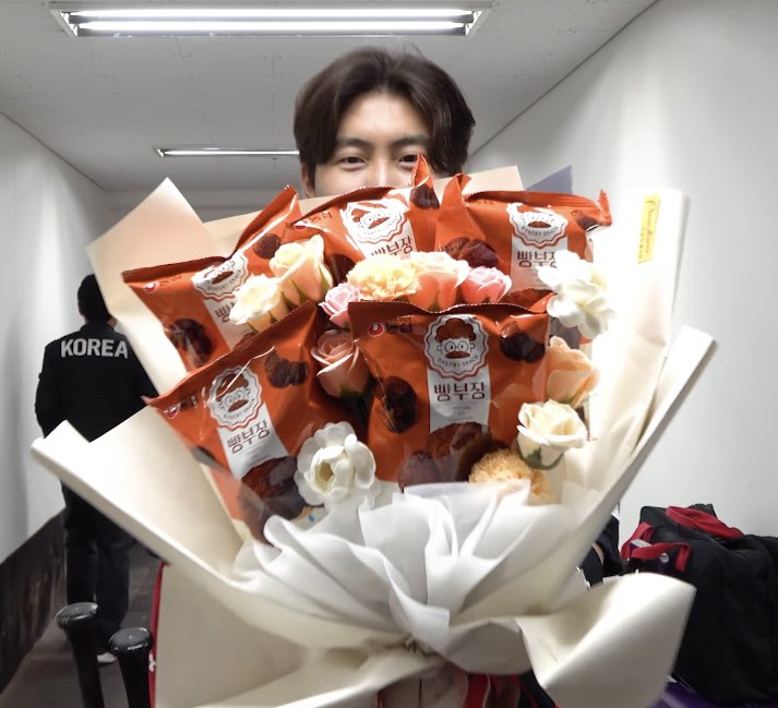 뭔 말이 필요하겠습니까