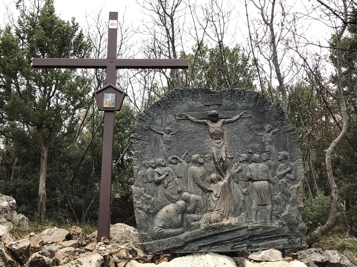 RadioMariaITA's tweet photo. H. 14:50
#Via #Crucis con #Vicka sul #Krizevac
a cura di Padre Livio https://t.co/A1t5wDuS6N