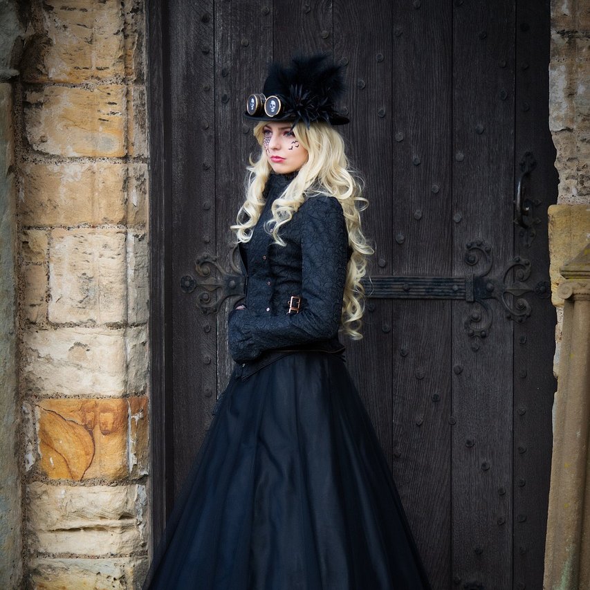 VisitWhitby's tweet photo. Just 1 week to go until Whitby Goth Weekend! 🖤 Mark your calendars for April 24–27 — one of the most iconic events in Whitby is almost here! Immerse yourself in a celebration of all things gothic.
#GothWeekend #WhitbyGoth https://t.co/2VNeCAuOac