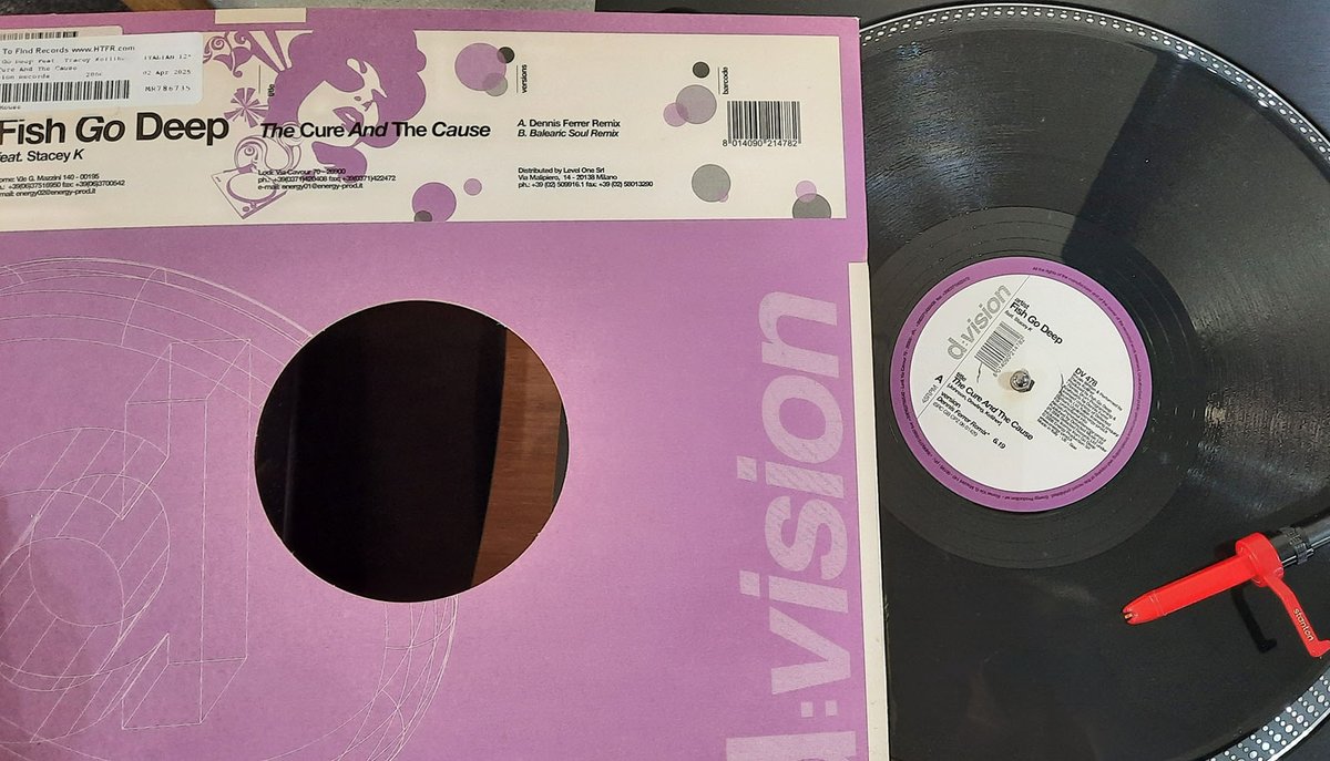 htfr's tweet photo. Vinyl of the week!
Fish Go Deep Feat. Tracey Kelliher - The Cure And The Cause
Label: D:vision
Genre: Deep House
Year: 2006
Tracks:
AThe Cure And The Cause (Dennis Ferrer Remix)
BThe Cure And The Cause (Balearic Soul Remix)
#vinyl #vinylrecords #deephouse #fishgodeep #htfr https://t.co/q02a5oyOuE