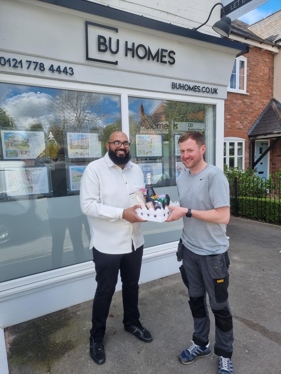 BUHomesLimited's tweet photo. 🔑🏡 Another one complete!
Congratulations to our lovely clients on settling into their brand new home. It was a pleasure helping you through the journey—and nothing says “welcome home” like a cozy basket full of goodies! 🎉🧺💛
#JustMovedIn #WelcomeBasketVibes #HappyHomeowners https://t.co/a5rtiD1Q8r