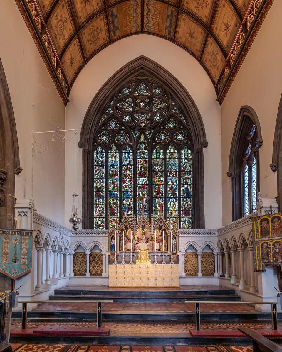 Read St Saviour's Easter news here! mailchi.mp/8ff9da106415/t…]