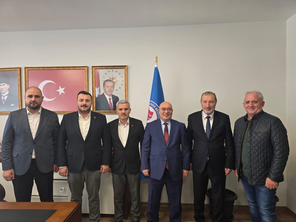 GENEL BAŞKANIMIZ YILMAZ, TRABZON BÜYÜKŞEHİR BELEDİYESİ GENEL SEKRETER YARDIMCISI SELİM’İ MAKAMINDA ZİYARET ETTİ.
Genel Başkanımız Ömer Yılmaz 17 Nisan 2025 Tarihinde Trabzon Büyükşehir Belediyesi Genel Sekreter Yardımcısı Hasan Selim’i makamında ziyaret etti.