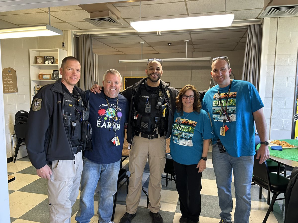 BRMSPRINCIPAL's tweet photo. Today we celebrated Officer Edwards with a small Baby Shower from our staff. We are so excited for him and his family! 🖤💛🍼@BRMSchurtz @township_police https://t.co/QEhYDB1QtT