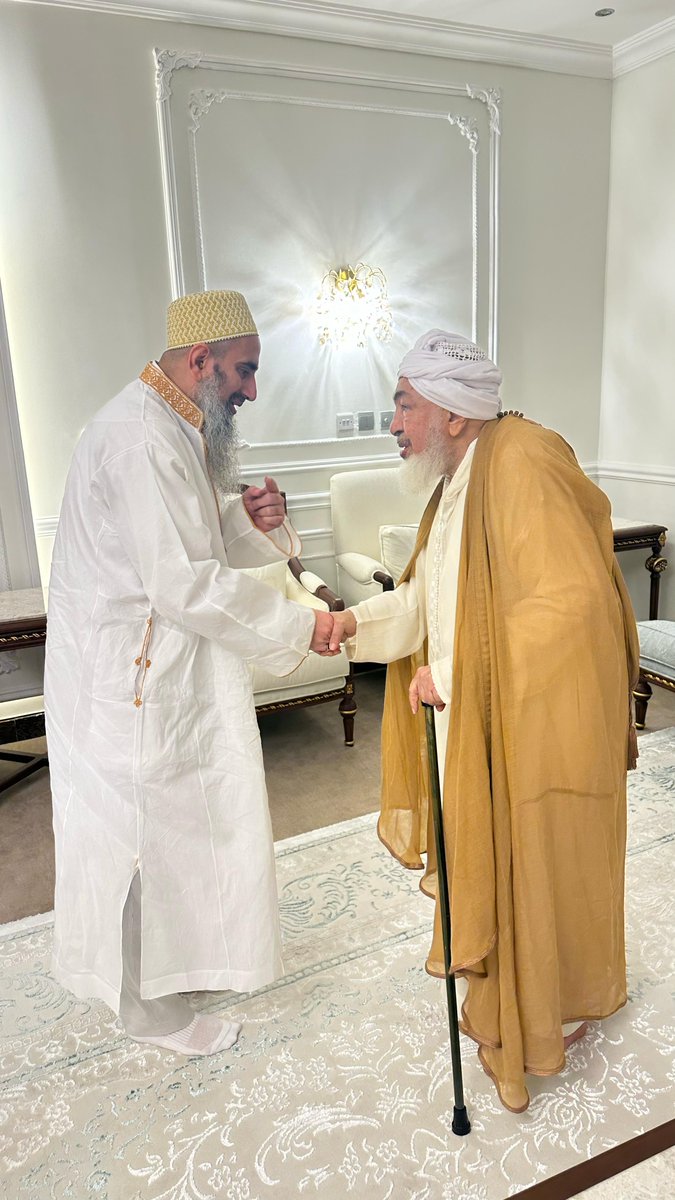 Bohras_MidEast's tweet photo. During his recent visit to the UAE, Shahzada Husain Burhanuddin met His Eminence Sheikh Abdallah bin Mahfouz ibn Bayyah, the President of the Forum for Promoting Peace and Chair of the UAE Fatwa Council. Their exchange reflected the shared values of wisdom, peace, faith and scholarship. @fatwauae