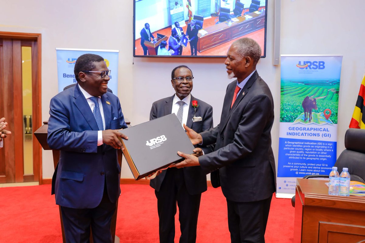 URSBHQ's tweet photo. #BenchMarkingVisit
Today, the Uganda Registration Services Bureau (URSB) hosted a visiting high-level #delegation from Malawi, marking a significant milestone in Uganda’s journey towards regional leadership in business innovation, Intellectual Property, and institutional reform.
Speaking at the event, the Minister of Justice and Constitutional Affairs, Hon. @norbertmao , emphasized the critical role of Alternative Dispute Resolution in driving the nation’s legal and business landscape forward.
“We encourage URSB and legal practitioners to prioritize mediation as a viable solution for resolving disputes. This approach not only facilitates swifter resolution but also fosters a healthier business environment,” he stated.
By prioritizing #AlternativeDisputeResolution, we can reduce bureaucratic red tape, avoid prolonged litigation, and encourage constructive dialogue.
#BusinessInnovation #BenchMarking #StrengtheningPartnerships