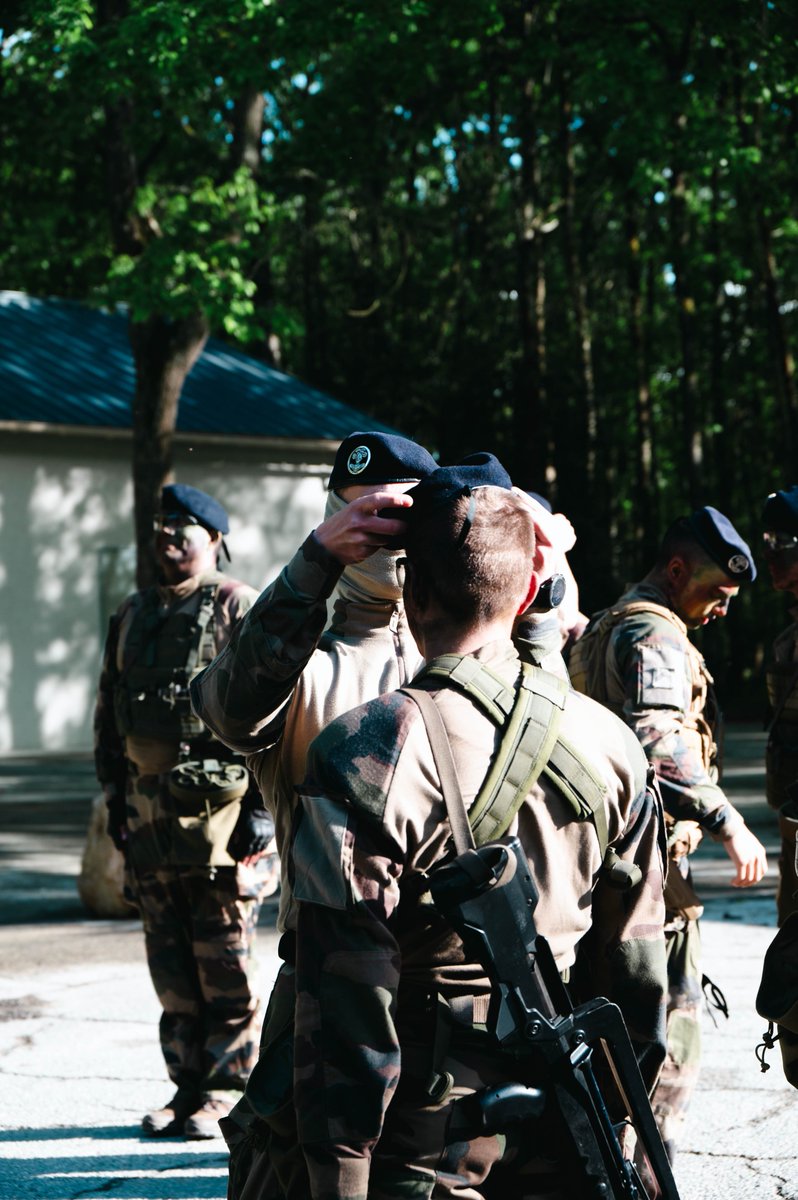 Pour le rallye finale de la FGI-R du 6ESC a accueilli 4 journalistes du média <a href="/LeFigaroTV/">Le Figaro TV</a> afin de promouvoir notre réserve, ainsi que notre unité.
Les journalistes ont pu observer la restitution des savoir-faire du soldat puis échanger avec les nouveaux dragons et leurs cadres🤝