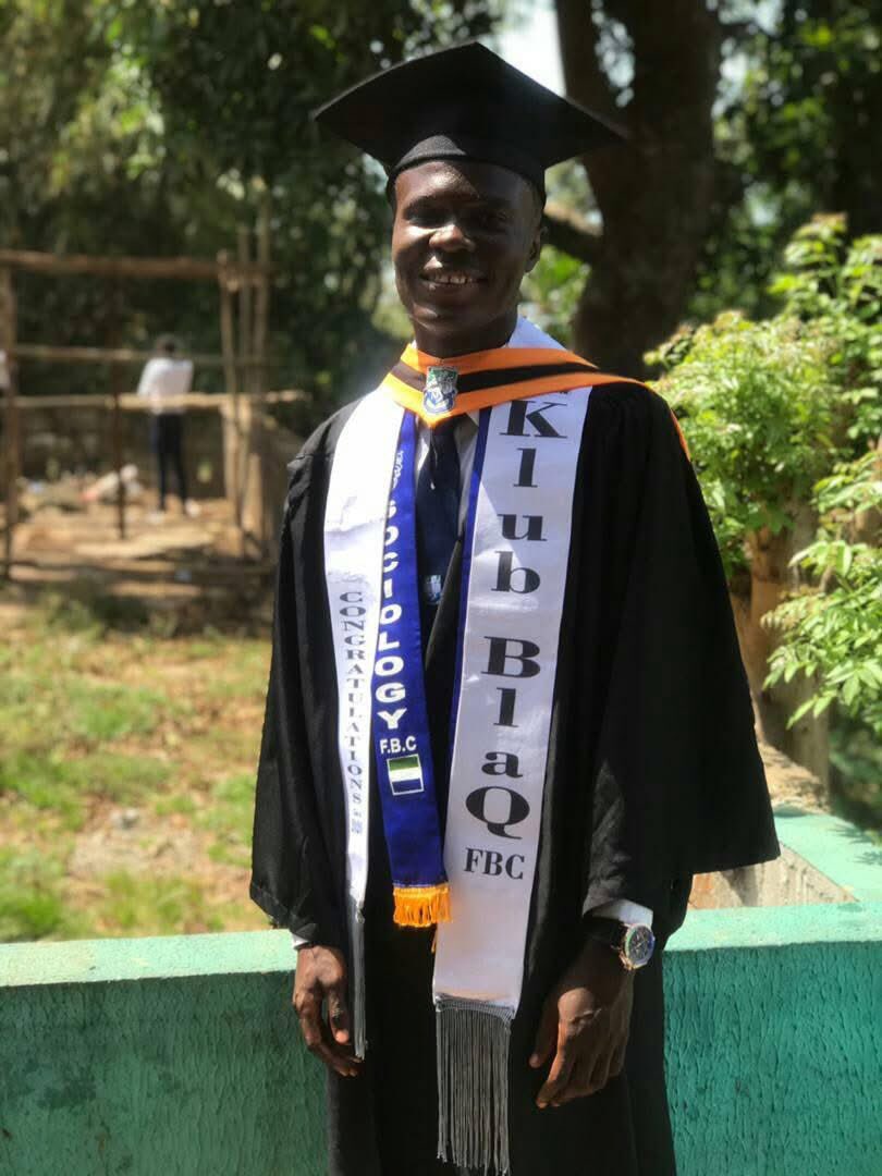 emmanuel_t29830's tweet image. Bagged my first degree on this day (4) four years ago.

#Classof2020
#SaloneX