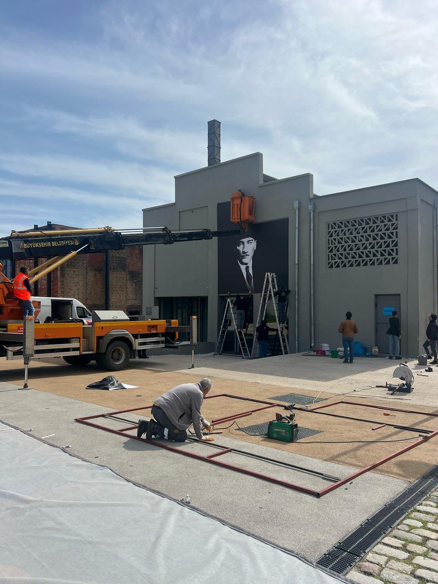 Bazı telaşları kelimelerle ifade etmek zordur…

Anlık Müze Gazhane’den 🌿

“Karanlıkta Akan Bir Yıldız: Mustafa Kemal Atatürk”, sergisi

Halkın mekanı Müze Gazhane’de! 💫

<a href="/ibb_kultur/">İBB Kültür</a> <a href="/IbbMiras/">İBB Miras</a>