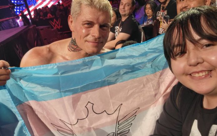 SoapieMeows's tweet photo. no better feeling than knowing that your favourite Wrestlers are good people ❤️ https://t.co/zpTvTpLm0R