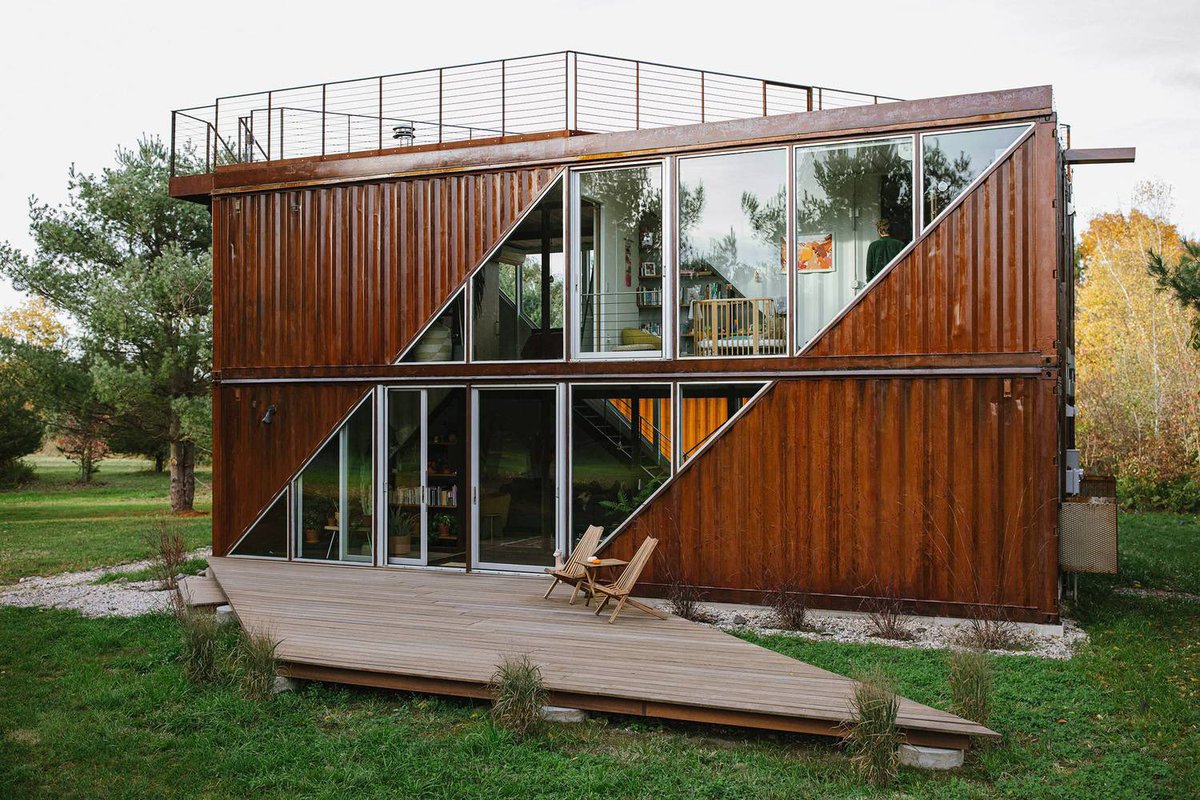 CrateCraftHQ's tweet photo. Shipping containers survive decades at sea.

Salt 🧂 Storms ⛈️ Heat 🔥 Cold ❄️

Now imagine building your house with that same steel.

That’s not a trend. That’s CrateCraft.

#ContainerHomes #CrateCraft #BuiltToLast #SteelLiving #ModularStrength https://t.co/BKSxdcadB3