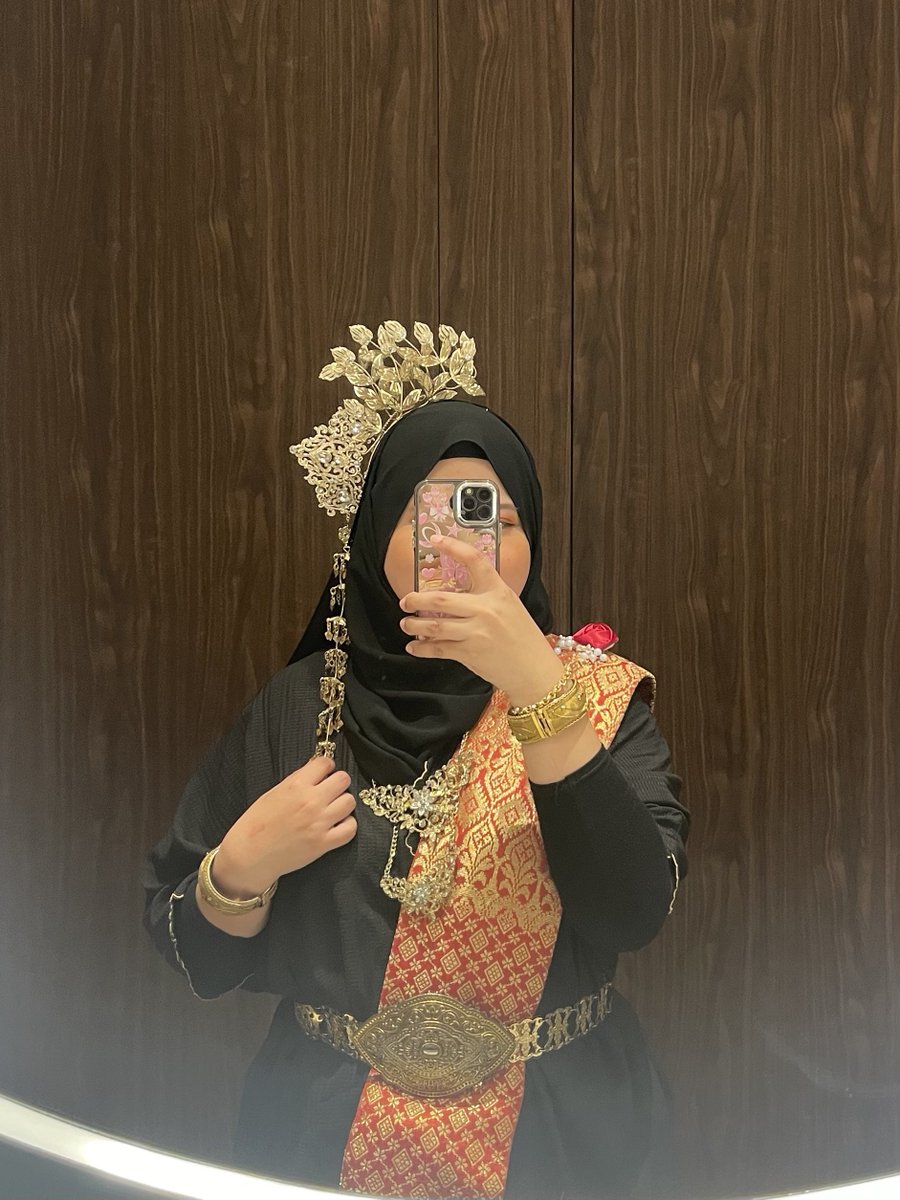 Mai | MysrNwr tweet media