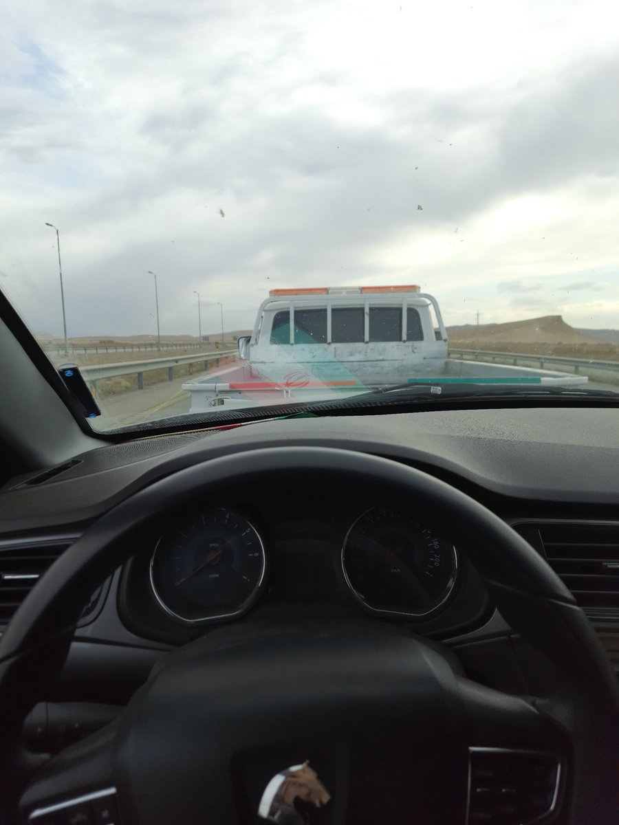 روحِ سفید tweet media