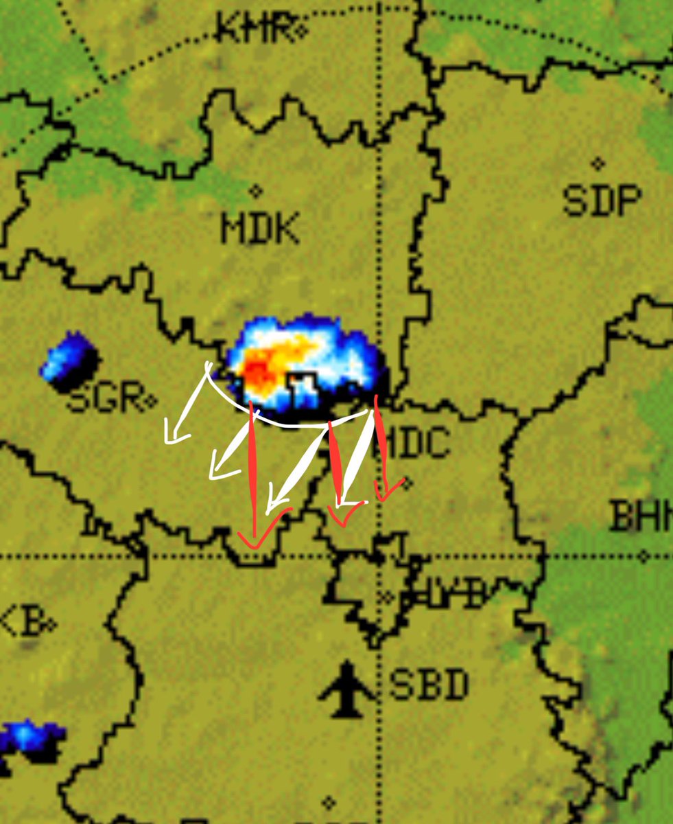 Hyderabadrains's tweet image. #17APRIL 6:30PM⚠️

Huge Hailstrom Band Has Formed now Over #Narsapur~#Gummadidala Strech

Stroms Can Either Move in White or Red Direction .

If RainBands Moves White line Direction..Rains Will Miss City and Some Drizzle Possible in West Parts of City.

Lets see…!