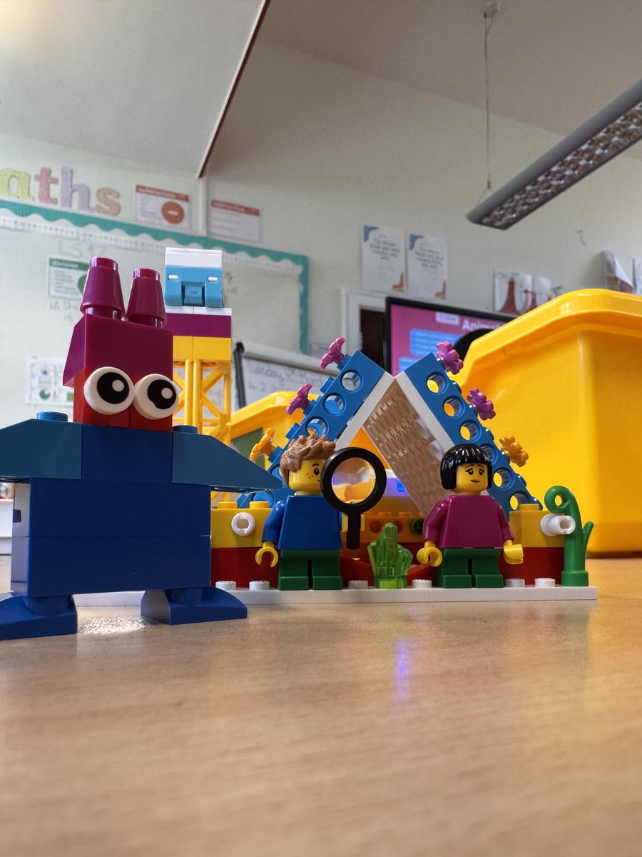 CreativeHUT tweet media