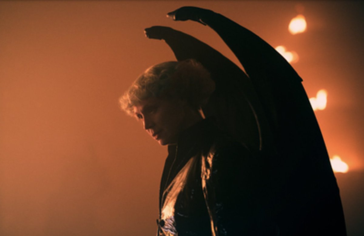 "The Sandman" will come to its "thrilling conclusion" this summer on Netflix with its second and final season: The first six episodes stream July 3 and the final five stream July 24.

Here's your first look.
variety.com/2025/tv/news/t…