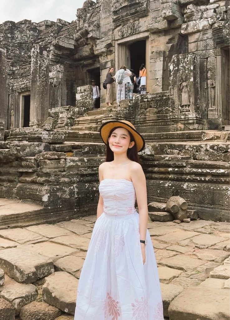 Hary011022's tweet photo. សៀមរាបទៀត🌸ណាឃើញអូនខ្លះ https://t.co/uGz2xBg628