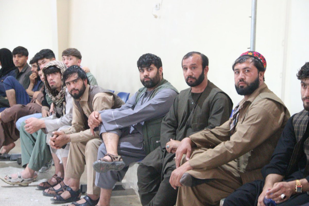 برگزاری مسابقات پهلوانی جام‌گل ارغوان با حضور بیش از چهارصد ورزشکار در پروان

۲۹ حمل ۱۴۰۴ – ۱۸ شوال ۱۴۴۶

مسابقات پهلوانی زیر نام جام گل ارغوان با حضور مفتی محمد ادریس انوری، والی پروان و اشتراک بیش از چهارصد ورزشکار از هشت ولایت کشور، به میزبانی پروان برگزار شد.

مفتی محمد ادریس