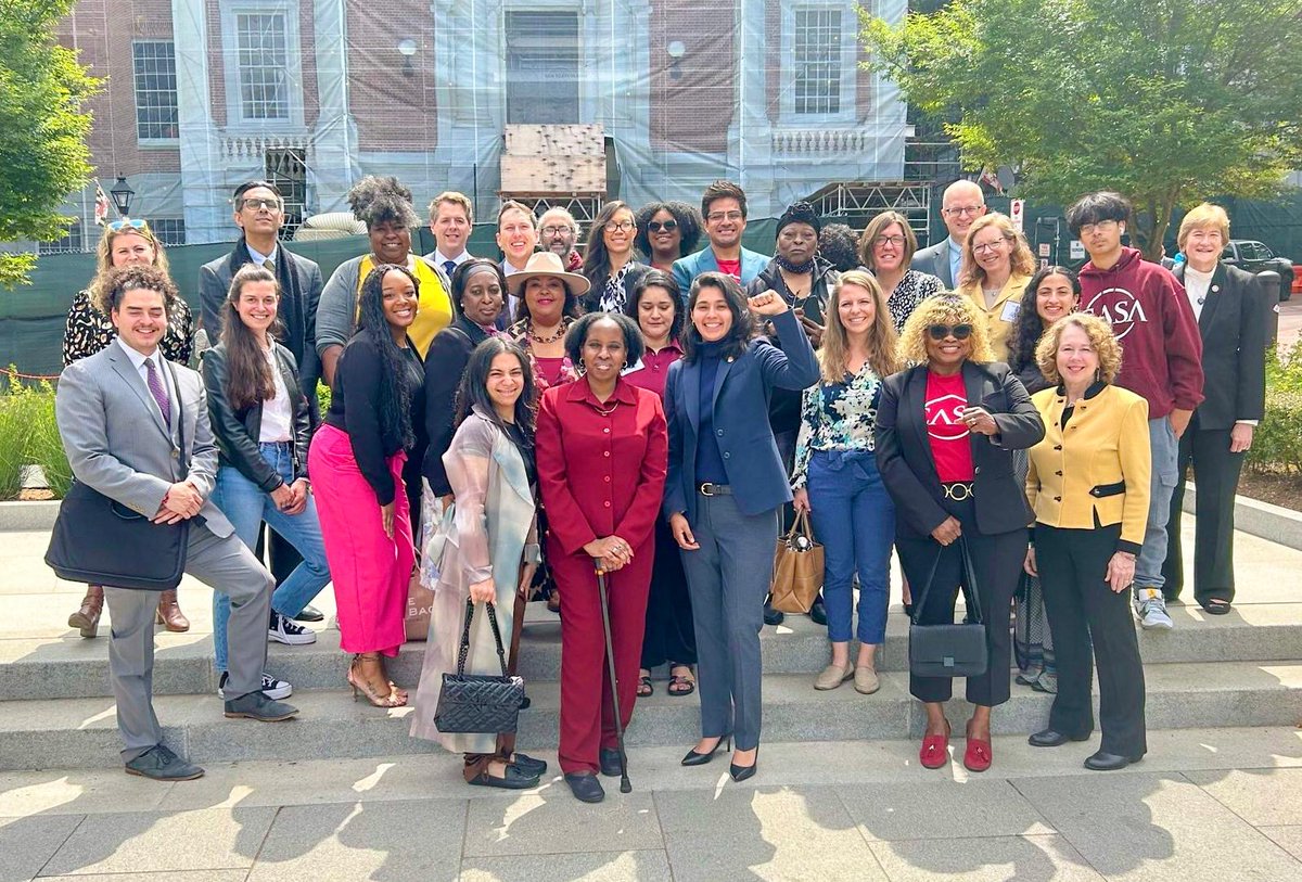 The Public Justice Center is hiring a new Executive Director! We're seeking a bold, equity-driven legal leader. You can learn more here (drive.google.com/file/d/1m0AXSP…) and apply here (on-ramps.com/jobs/3395).