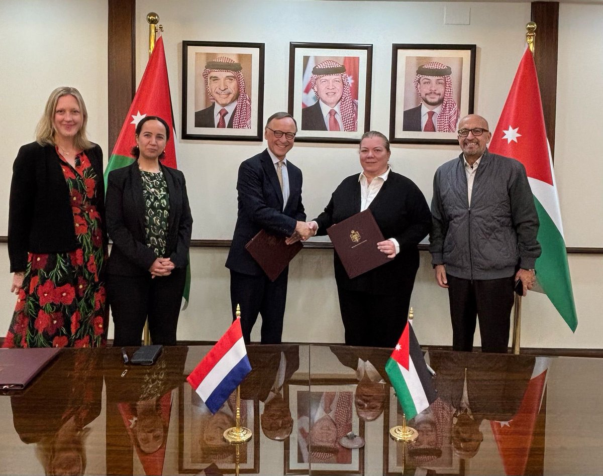 Harry Verweij NLAmbJordan (@harryverweij) on Twitter photo So honored to sign a €31 million grant agreement with minister Zeina Toukan to support the Aqaba-Amman Water Desalination & Conveyance Project — a vital step for 🇯🇴’s water security. NL 🇳🇱remains committed to supporting sustainable development in Jordan. <a href="/MoPIC_Jordan/">Ministry of Planning and International Cooperation</a> <a href="/mwigovjo/">وزارة المياه والري-سلطة المياه-سلطة وادي الاردن</a> So honored to sign a €31 million grant agreement with minister Zeina Toukan to support the Aqaba-Amman Water Desalination & Conveyance Project — a vital step for 🇯🇴’s water security. NL 🇳🇱remains committed to supporting sustainable development in Jordan. <a href="/MoPIC_Jordan/">Ministry of Planning and International Cooperation</a> <a href="/mwigovjo/">وزارة المياه والري-سلطة المياه-سلطة وادي الاردن</a>