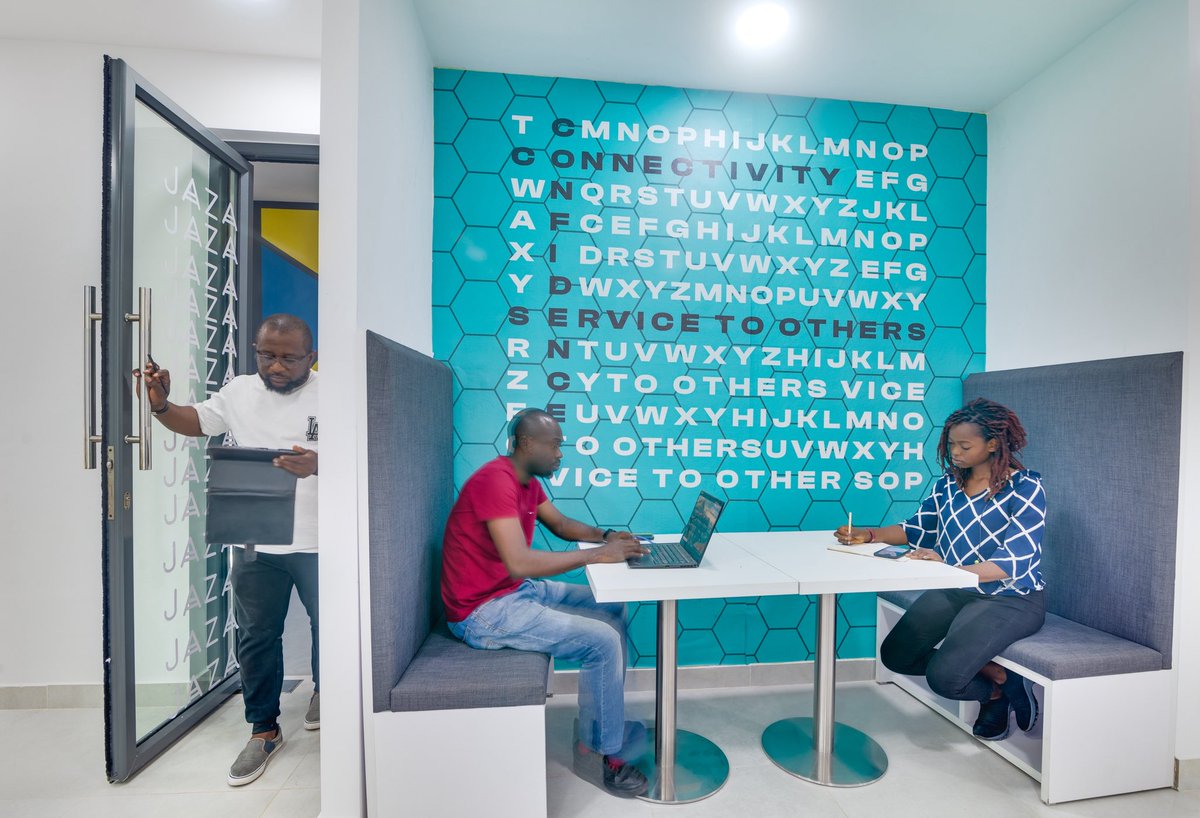 thecampushq's tweet image. Private corner or open desk?
Some thrive in quiet focus, others feed off the energy of a shared space , which workspace fuels your energy?📍: Jaza Energy, Lagos 
#campushq #jazaenergy #managedworkspaces #multinationals