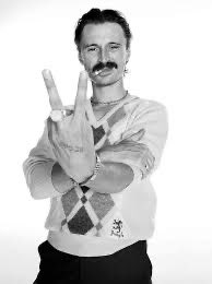 Ratty81's tweet photo. @TheCinesthetic Robert Carlyle as Hamish McBeth &amp; Begbie https://t.co/98cdnwowCV