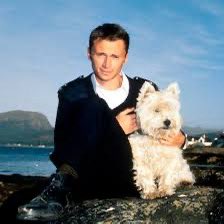 Ratty81's tweet photo. @TheCinesthetic Robert Carlyle as Hamish McBeth &amp; Begbie https://t.co/98cdnwowCV