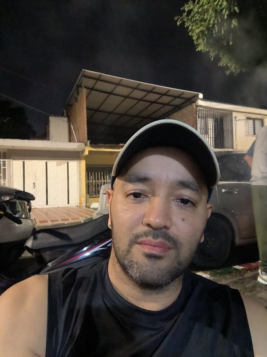 Williambrand166's tweet photo. Noche de asado 🍗🥩🍆🤪 https://t.co/WF6jOUz00x