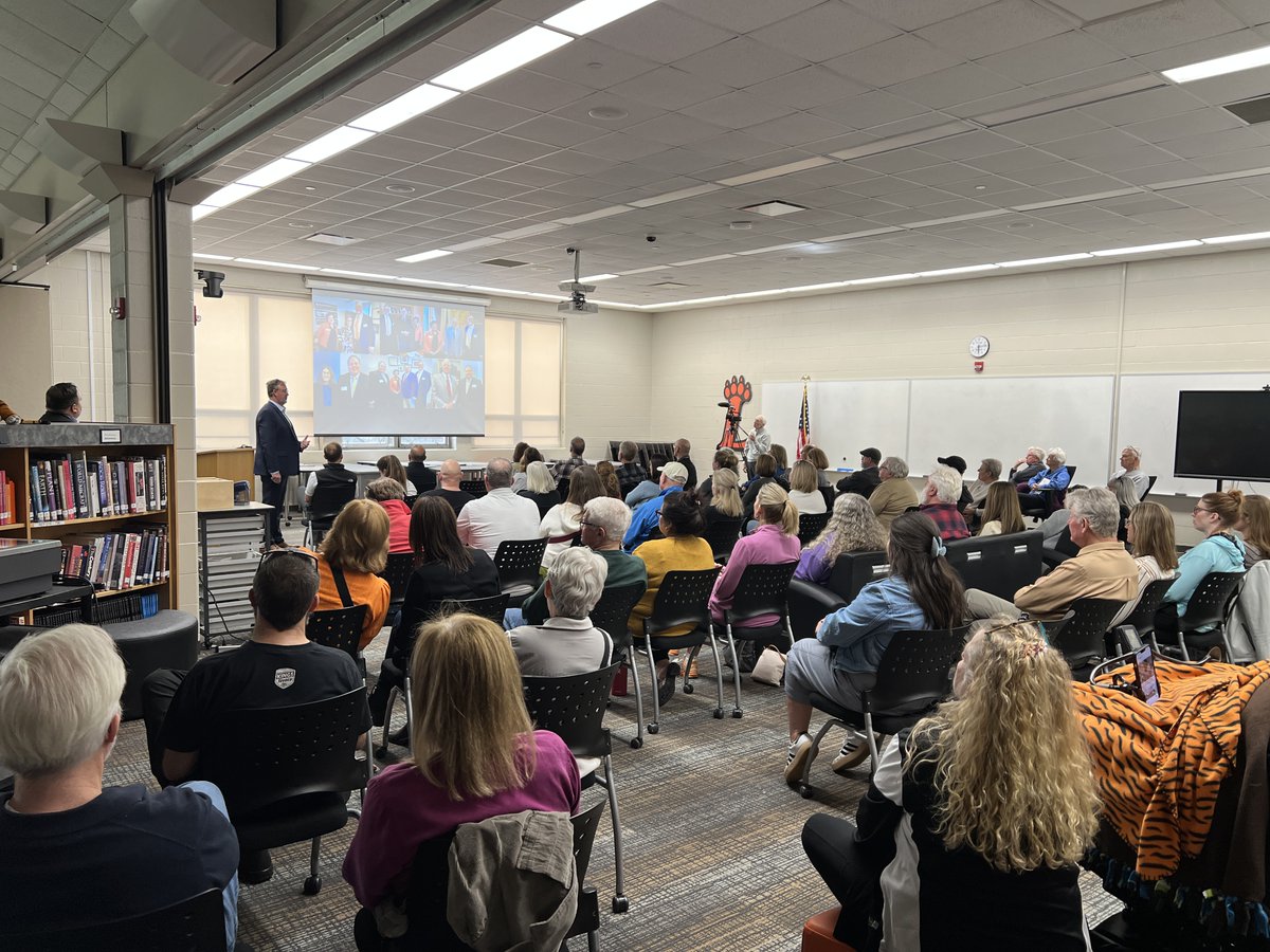 LovelandTigers's tweet photo. Thank you to everyone who attended our State Budget Town Hall last night. We shared information about what's at stake during the state budget process, and our community is fired up to share their voice with lawmakers in Columbus! Learn more at https://t.co/cZIJjDmiyw #beLOVEland https://t.co/O56roSoHcc