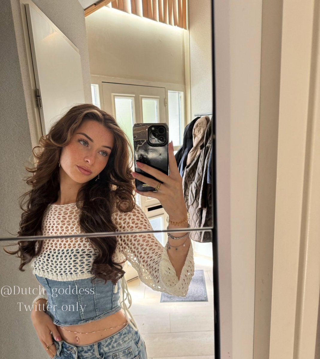 Dutch_goddess_'s tweet photo. want me to hold your hand after I drained your entire bankaccount? 😚 https://t.co/OFtmOndzC9