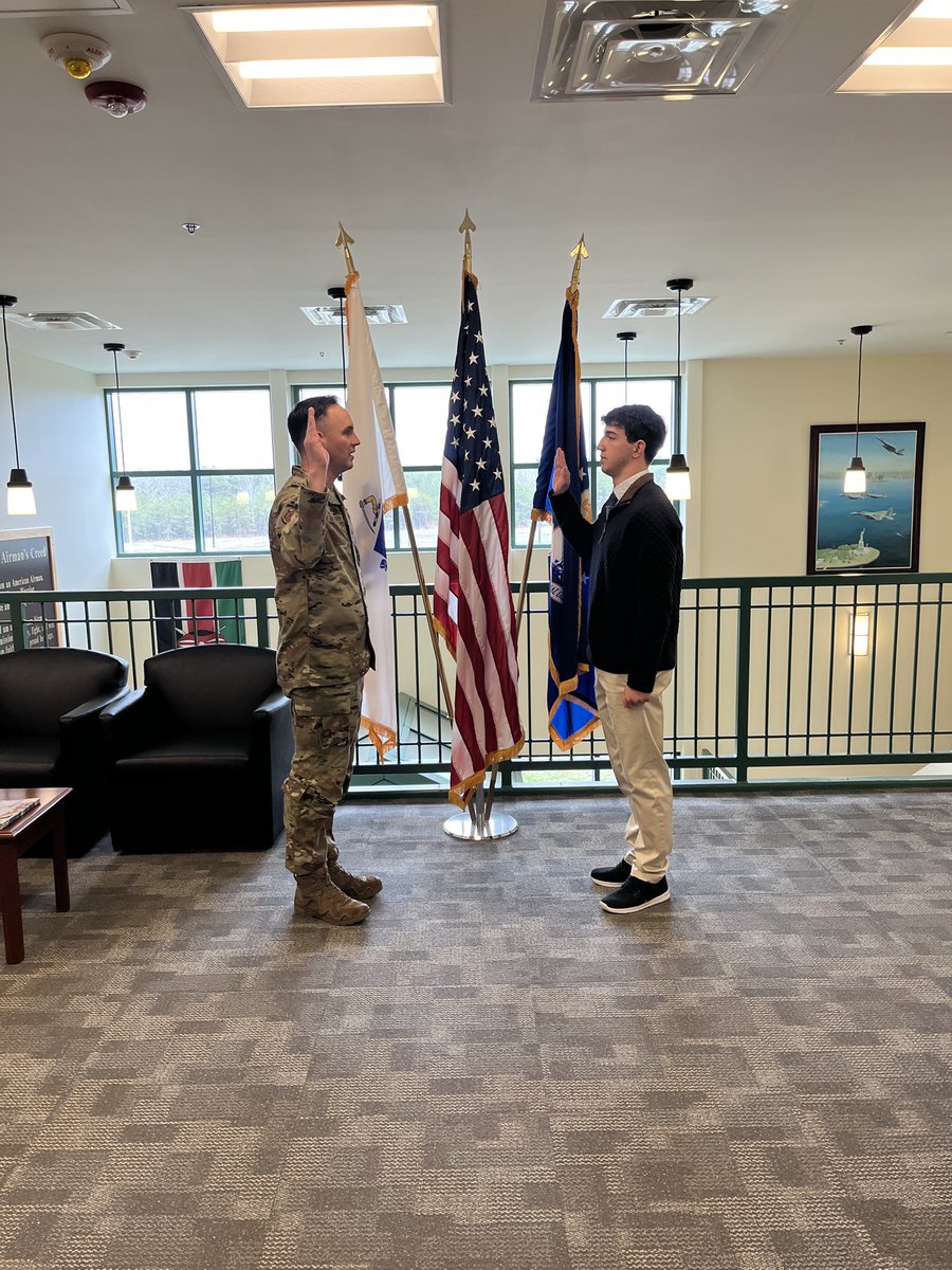 Huge shout out to our guy Matty Mahoney, class of 2024 - stud athlete, better young man. 
Matty joined the Air Force Reserves earlier this week.  Proud of you buddy!
