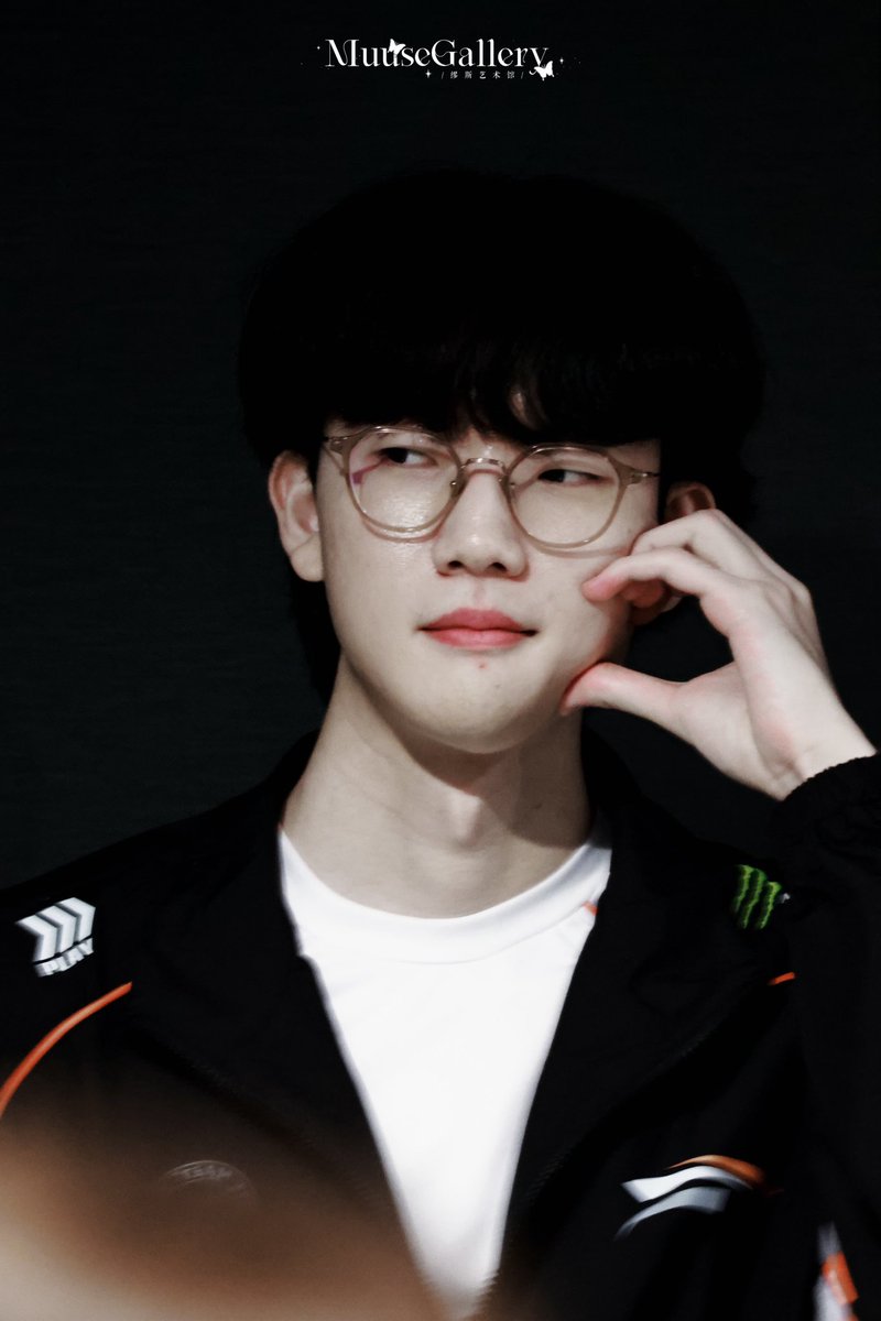 250417 HLE 팬미팅

#VIPER #바이퍼 #HLE