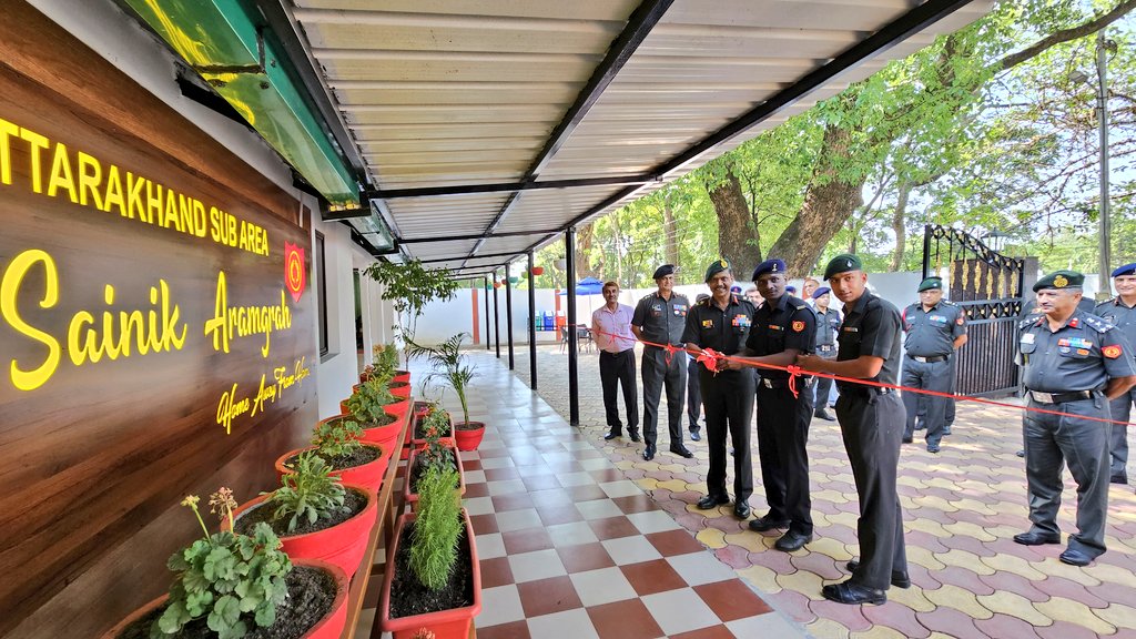 PRODefDehradun's tweet image. #Upgraded &amp;amp; #renovated Sainik Aramgrah at Dehradun was inaugurated by Maj Gen R Prem Raj, SM,VSM, GOC, Uttarakhand Sub Area on 17 April 2025.

The upgraded amenity will be pivotal in enhancing the transit facilities for soldiers and families of the #IndianArmy.