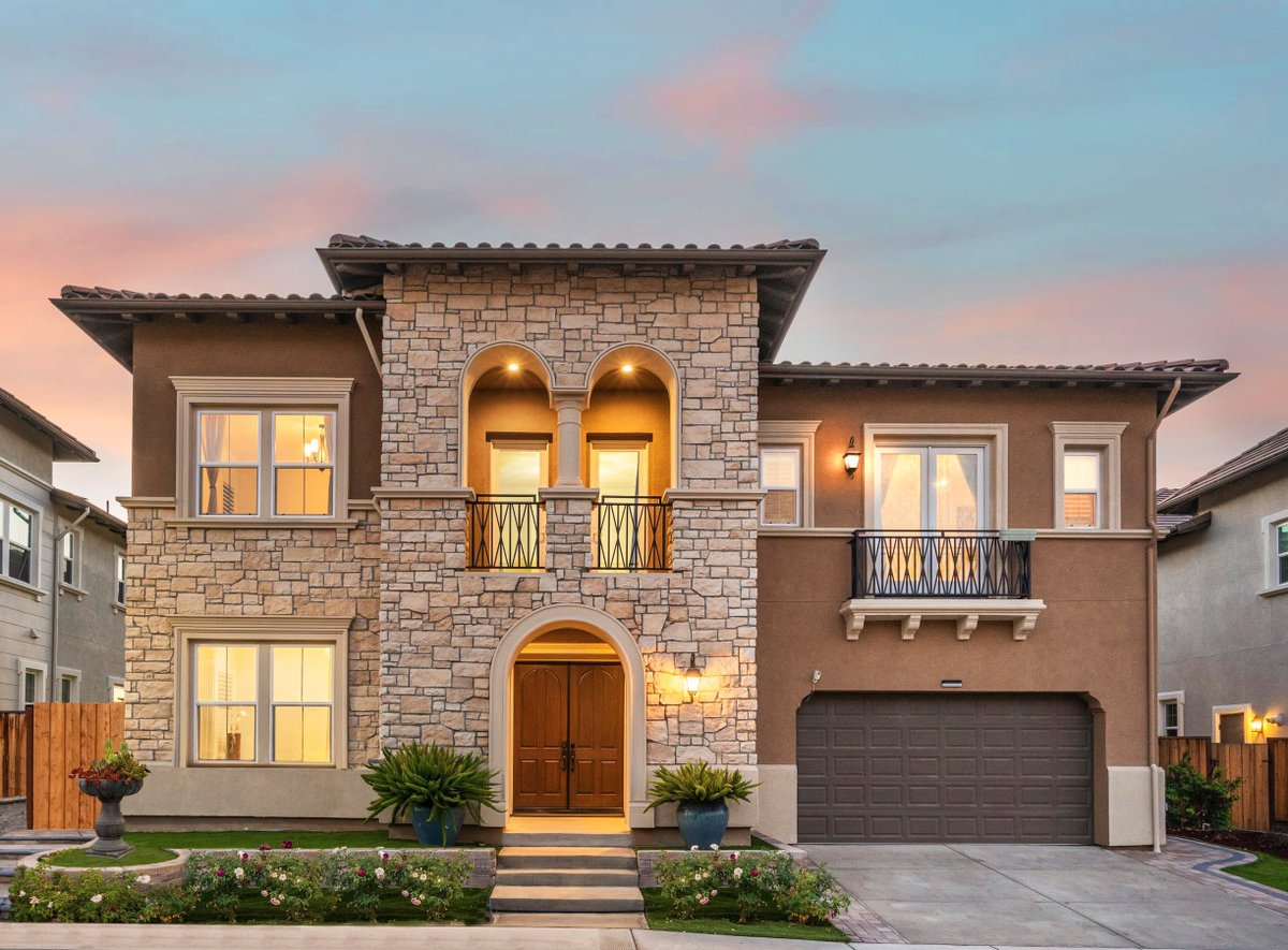 This beautiful home features Coronado Stone Products Carolina Rubble / Sandstone! #design #style #Home #coronadostone coronado.com