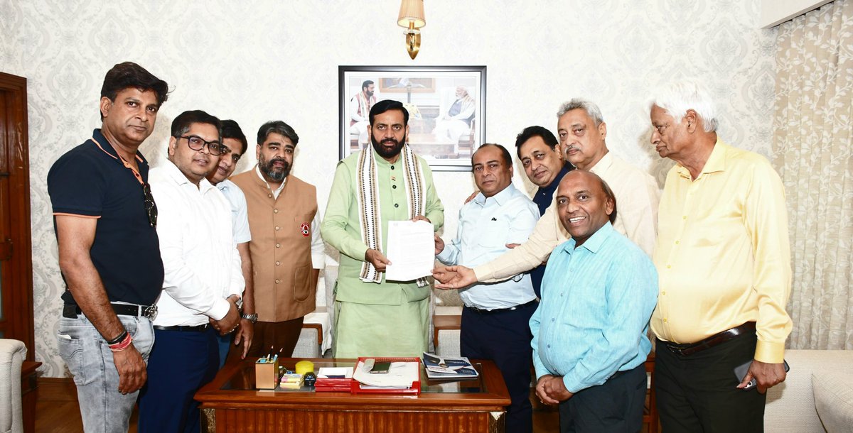 ParveenGoel_7's tweet photo. We would like to express our warm vote of thanks and utmost gratitude to d hon'ble @cmohry
Sh @NayabSainiBJP ji for sparing precious time &amp; meeting with the delegation of @TeamDMDA for our requirements to bring a world-class #MarbleFacilitationCluster at Sonipat adjoining KMP Exp https://t.co/Xw6ygFX2l4