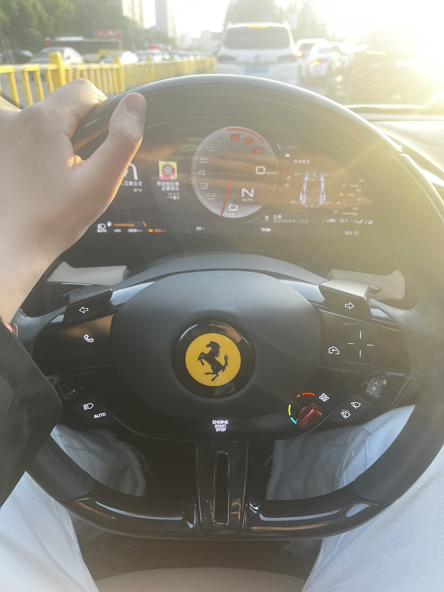 nene0v0214's tweet photo. 我妈开车跟我开车 https://t.co/XEK24P6mTq