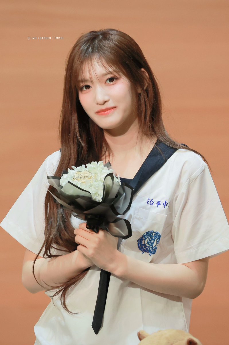 Rose_wyls's tweet photo. 250417

#IVE #아이브 #이서 #イソ #LEESEO @IVE_twt https://t.co/jSzub3s5Kn