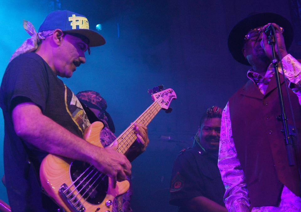 Lige Curry steps into the spotlight with solo shows alongside the P-Funk tour. notreble.com/buzz/2025/04/1…