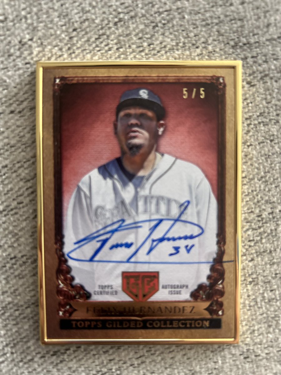 UnicornJohnCard's tweet photo. @_AustinFinley_ $375 Matthews 
$130 king Felix https://t.co/5DZ5oWM3Al