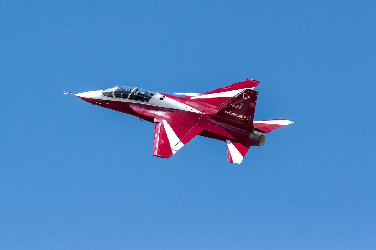 HÜRJET’ten yeni rekor!✈️

1.2 Mach hıza ulaşan HÜRJET, süpersonik jet eğitimi alanında bir eşiği daha geride bıraktı.

Gökyüzündeki başarımızı her geçen gün daha da ileriye taşıyoruz!🇹🇷

<a href="/SavunmaSanayii/">SSB</a>