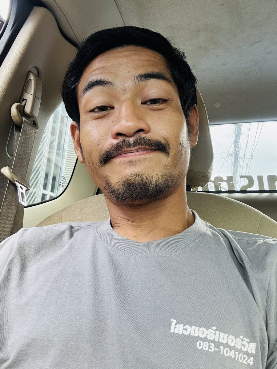 FlukeChillChill's tweet photo. ☘️ยังมีชีวิตยุนะคับ ไม่ได้หายไปใหน งานเยอะคับ สะบายดีสำลีแป๊ะหัว😂😁 https://t.co/Y09HqkphTR