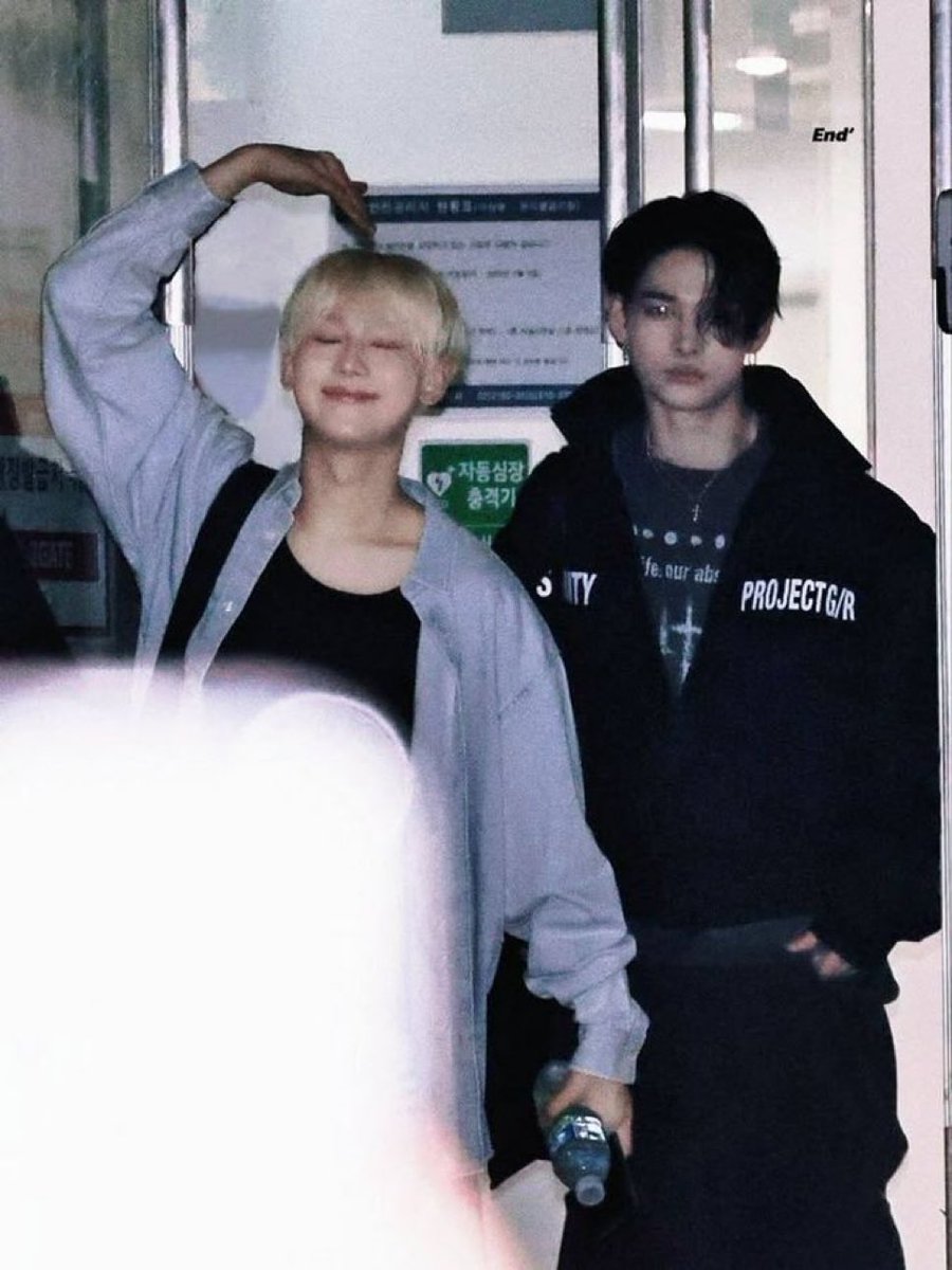 hoonjbol's tweet photo. THE sunki photo i fear https://t.co/oDxzVd3Oi2