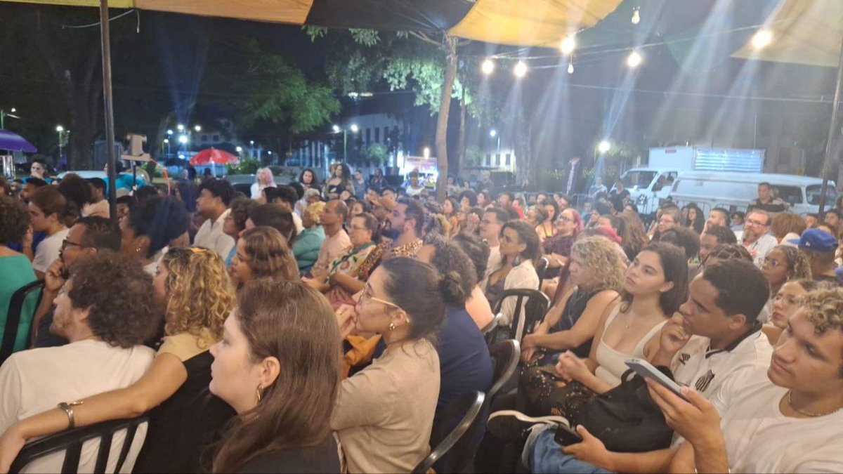 Pedro Strozenberg (@pstrozenberg) on Twitter photo Na última noite, o <a href="/AquiNasceuVasco/">Aqui Nasceu o Vasco!</a> ficou pequeno pra tanta história!
Casa cheia para o aulão com Milton Cunha e Selminha Sorriso, dois gigantes do Carnaval que transformaram o Centro Cultural num espaço de celebração da arte popular e da força do nosso povo. Na última noite, o <a href="/AquiNasceuVasco/">Aqui Nasceu o Vasco!</a> ficou pequeno pra tanta história!
Casa cheia para o aulão com Milton Cunha e Selminha Sorriso, dois gigantes do Carnaval que transformaram o Centro Cultural num espaço de celebração da arte popular e da força do nosso povo.