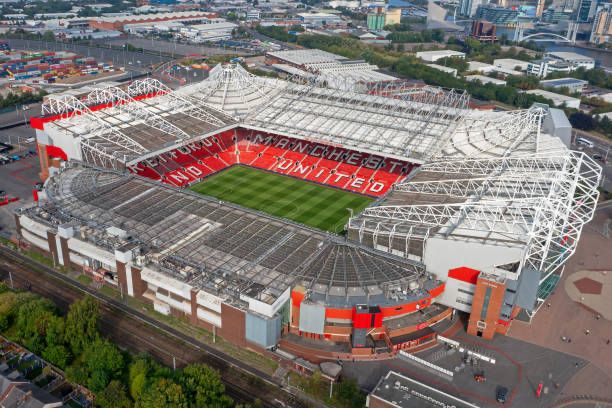 🚨Breaking oldtraford roof is planned to be close ahead of their match today with Lyon tonight.
📍Manchester United believe that 90 minutes at oldtraford will be too long for their opponent Olympic Lyon .
😜😆😂🤣
