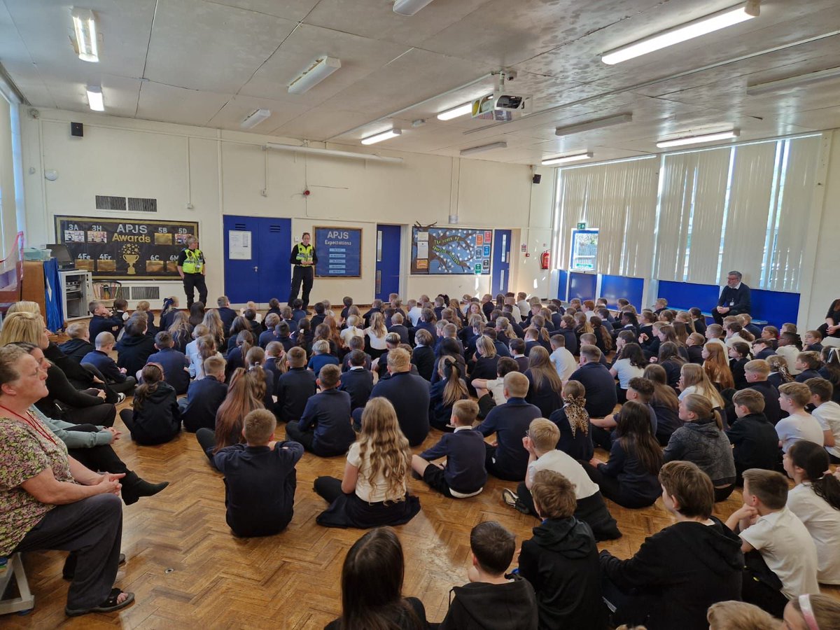 apjschool's tweet image. Great assembly today at school led by our local PCSOs 👮‍♀️👮‍♂️ All about respect, community, and looking out for one another. Big thanks to them! 💙 #CommunityMatters #Respect #PCSO