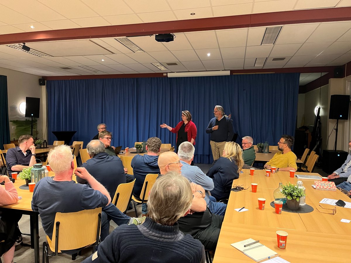 Afgelopen maandag waren raadsleden te gast in de Dörpsstee in Noorhorn voor een netwerkbijeenkomst met zes verenigingen van dorpsbelangen uit de Noordoost hoek van de gemeente.