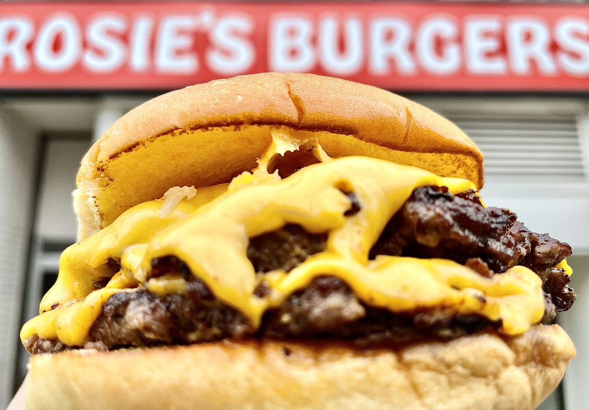 Smash Burgers @ Rosie’s just hit different! 🍔