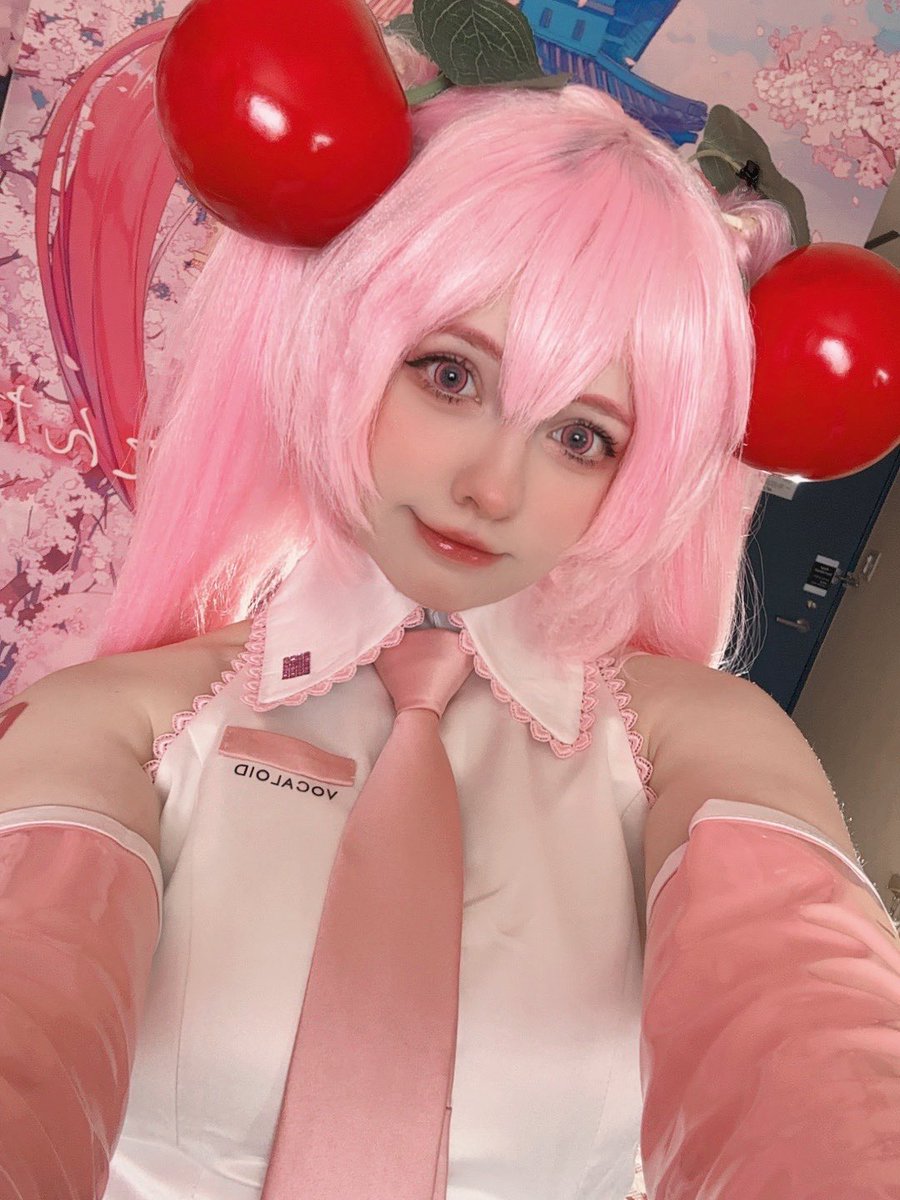 桜ミク🌸

昨日はおたおめコメントやメッセージ、たくさんありがとう〜！ https://t.co/NWKgiaedJn