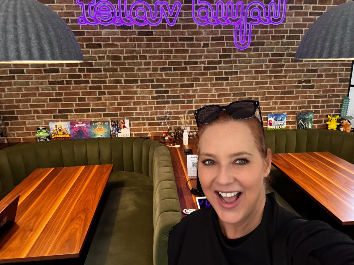 Brilliant session <a href="/LiquidVioletUK/">Liquid Violet</a> this morning. I am SO excited about this project and cannot wait to share it. It’s going to be EPIC!! 
Thank you to the lovely souls at LV, Harvey Voices and the phenomenal Kate Saxon.