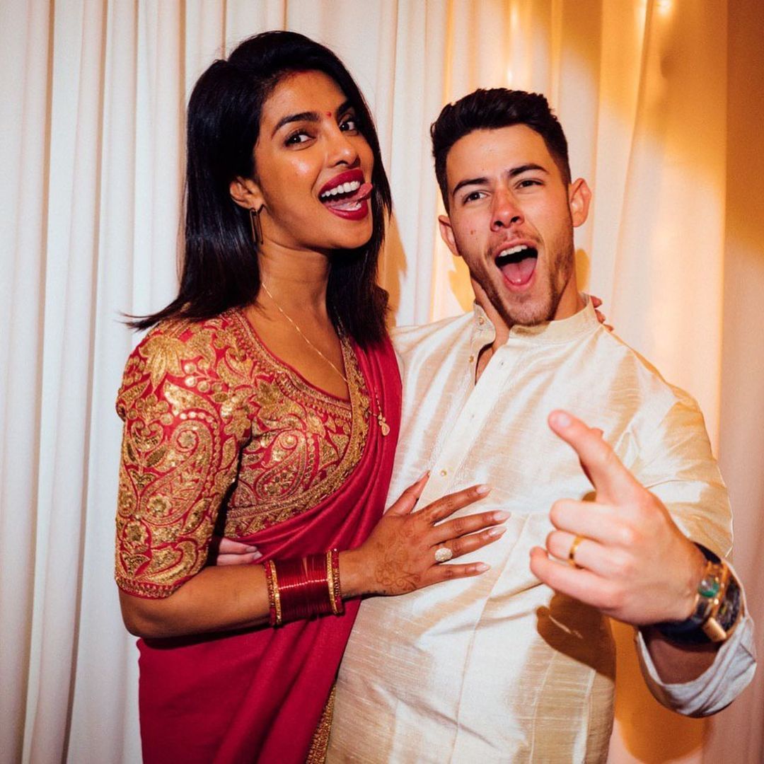 VOGUEIndia's tweet photo. How to wear a sari like Priyanka Chopra?
Tap to find out: https://t.co/cp3pLfuLzv https://t.co/E9th2HoHOO